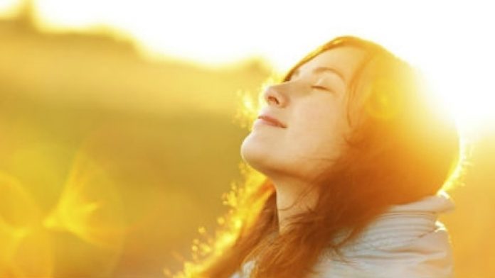 Si ndikojnë rrezet e diellit për mendjen dhe trupin tuaj