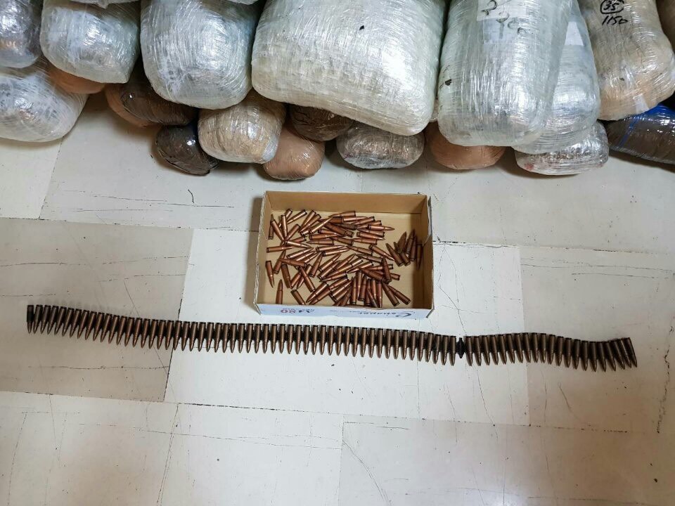 Drogë dhe fishekë drejt Greqisë, arrestohet 17-vjeçari shqiptar