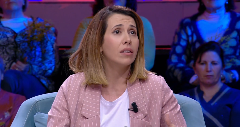 Gazetarja: E lë partnerin të kënaqet me sy, madje edhe më shumë… (VIDEO)