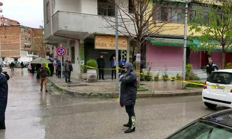 Identifikohet grabitësi i vrarë në përplasjen me policinë (EMRI)