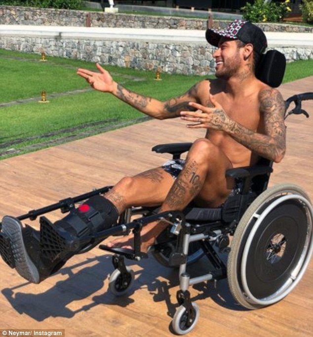 Gafa e Neymar me Stephen Hawking, rrjeti e masakron