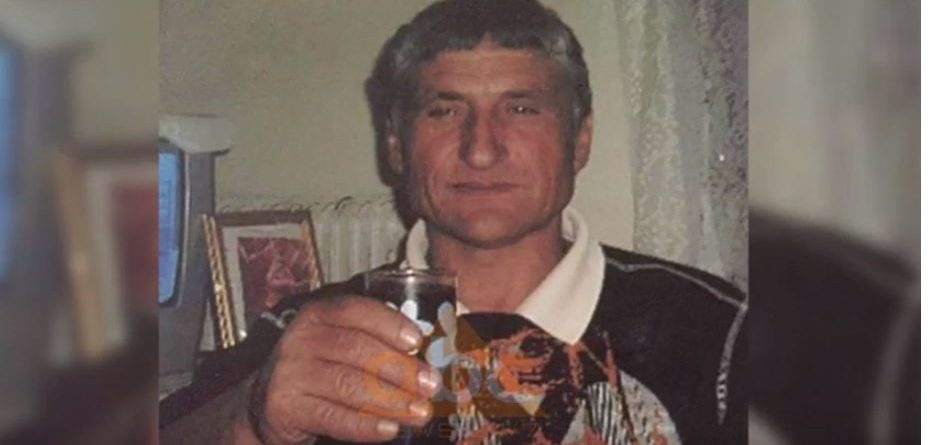 Nga Athina në Fier, një ditë më pas zhduket