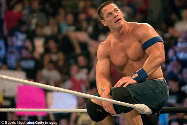 Ylli i Wrestling rrëfen dështimin e martesës së parë dhe dashurinë për WWE