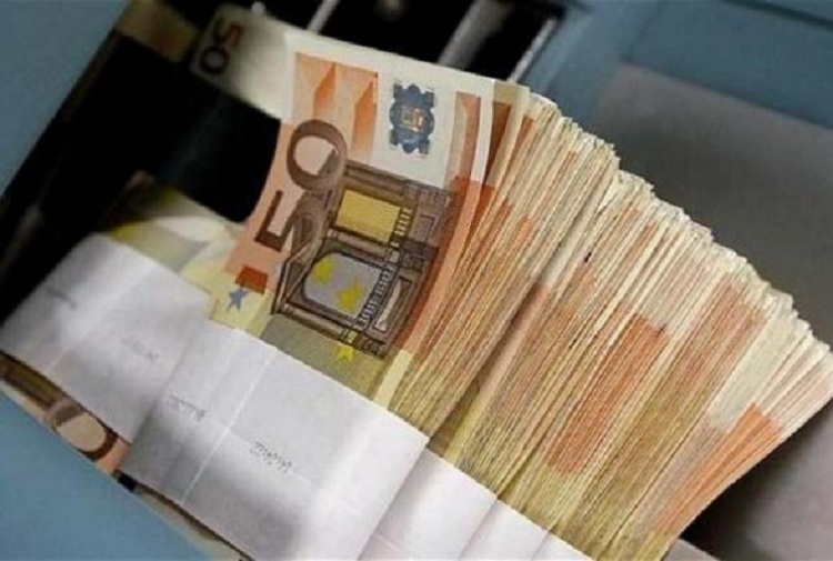 ‘Të zhduk familjen’, nga frika e fajdexhiut shqiptari grabit bankën, por…