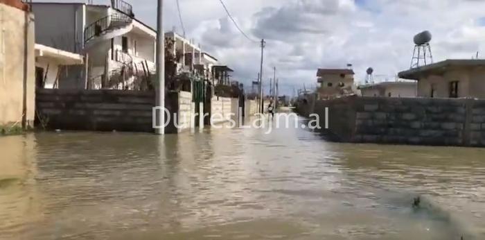 Një ditë pas përmbytjeve në Durrës, Këneta ende nën ujë (VIDEO)