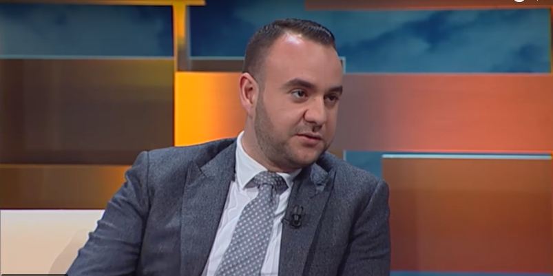 Në një lidhje me Ilda Bejlerin? Flet deputeti demokrat