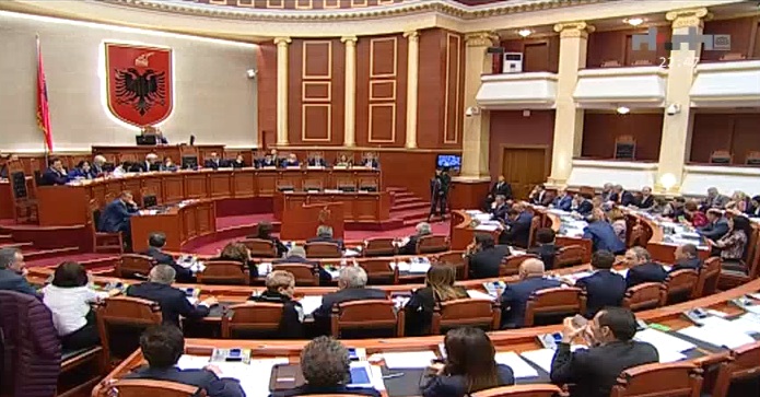 Kuvendi/ LSI bashkon votat me PS-në, ja pse