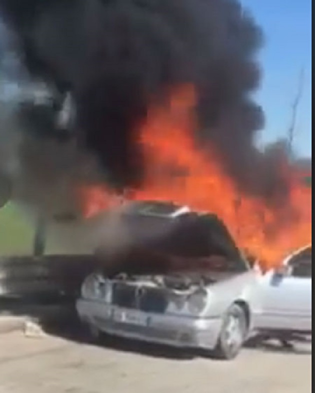VIDEO/ Panik në autostradë, makina merr flakë