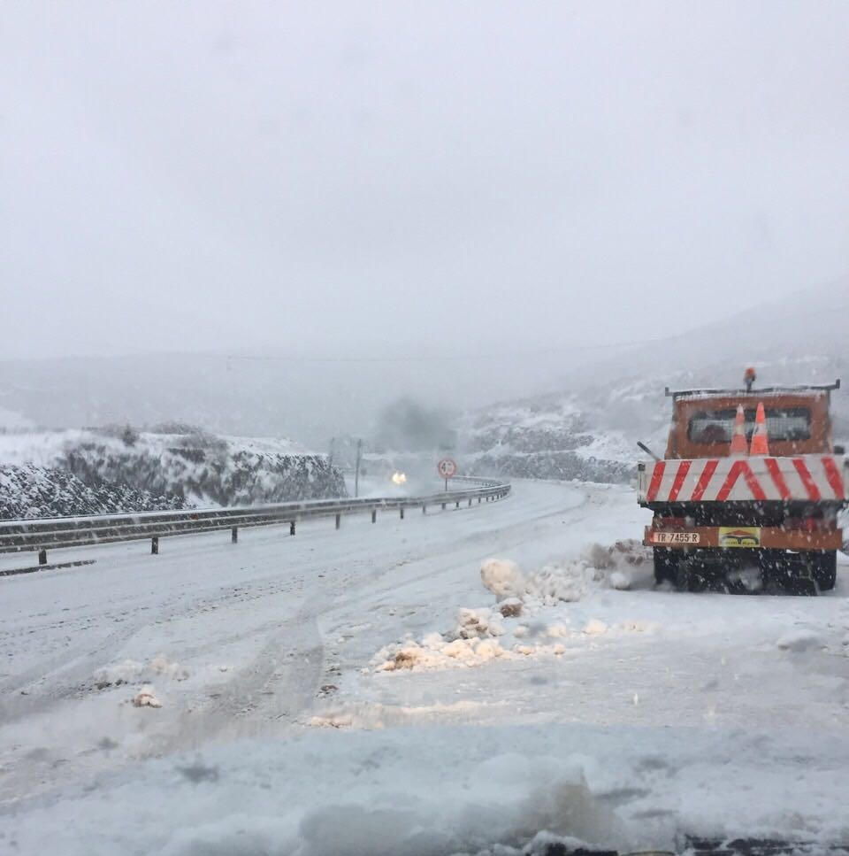 Situatë alarmante në pranverë, dëbora bllokon Dibrën