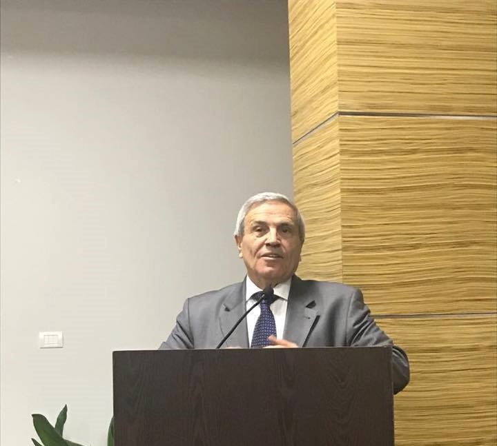 Ish-deputeti socialist feston ditëlindjen, dedikim prekës për nënën e tij