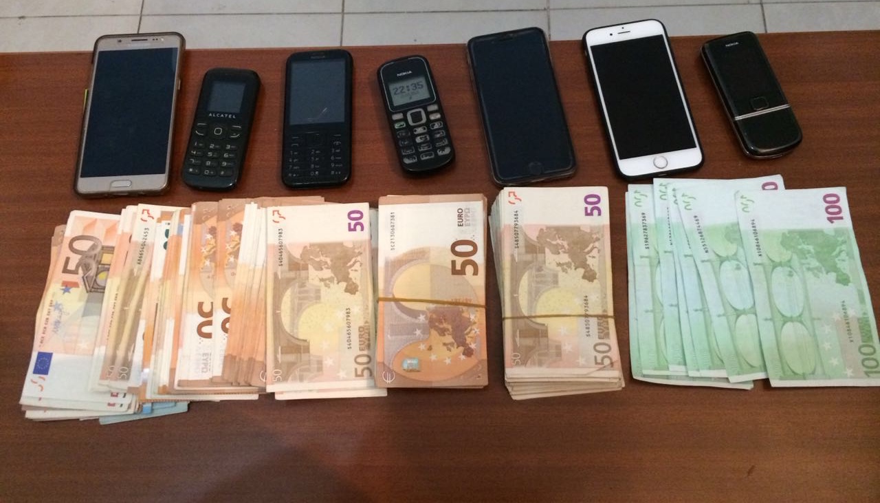 Goditet grupi i cigareve kondrabandë, prangosen 4 persona (EMRAT)