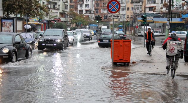 Reshje shiu dhe bore, kjo është situata në 12 qarqet e vendit