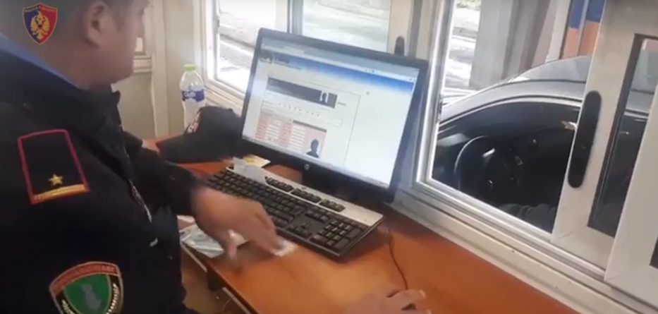 VIDEO/ Masat e policisë, 3307 qytetarë nuk lejohen të udhëtojnë jashtë Shqipërisë