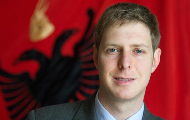 Princ Leka ndërpret kontaktet me Legalistët, akuza të forta: Po keqpërdorin imazhin e Familjes Mbretërore