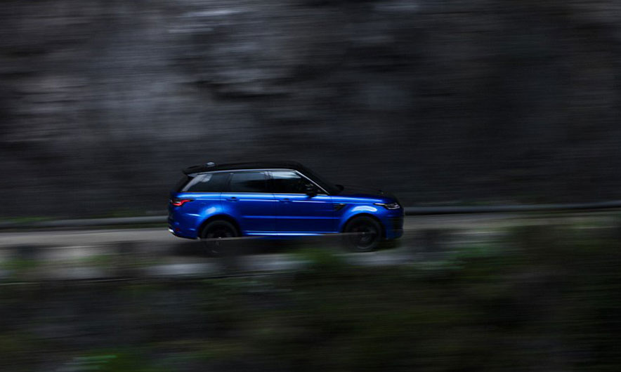 Range Rover-i më i shpejtë se sa një Ferrari (FOTO)