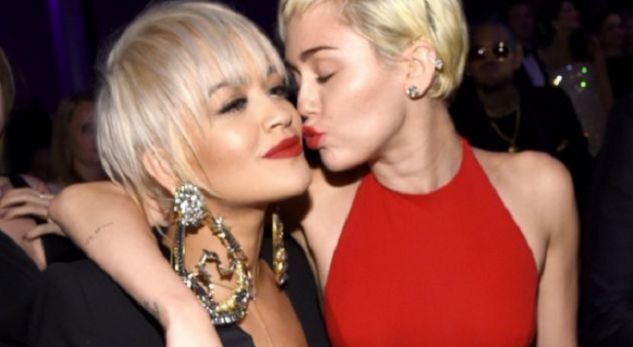 Këngëtarja e famshme “çmendet” pas Rita Orës (FOTO)