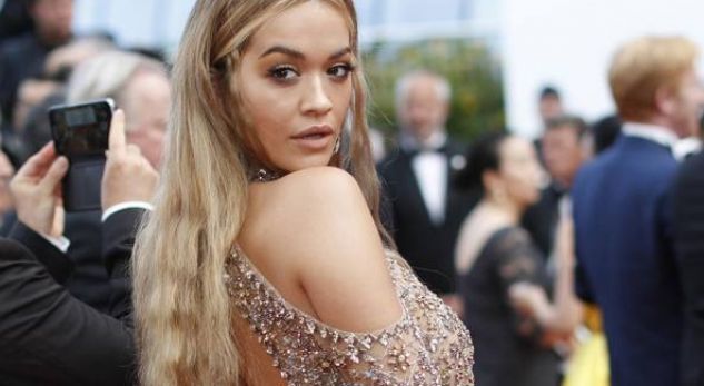 Rita Ora prezanton të dashurin e ri