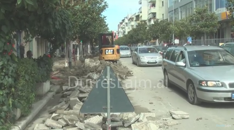 Projekti/ Nis rikualifikimi i rrugës “A.Goga” në Durrës. Do të ndërtohet një rrethrrotullim, mjetet do të lëvizin në… (VIDEO)