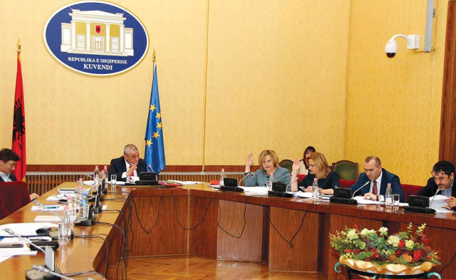 Arrestimi i deputetëve/ Zbardhen debatet, Ruçi përplaset me opozitën PD-LSI