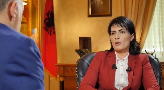 Arta Marku: Po hetohen kontratat e lobimit të PD