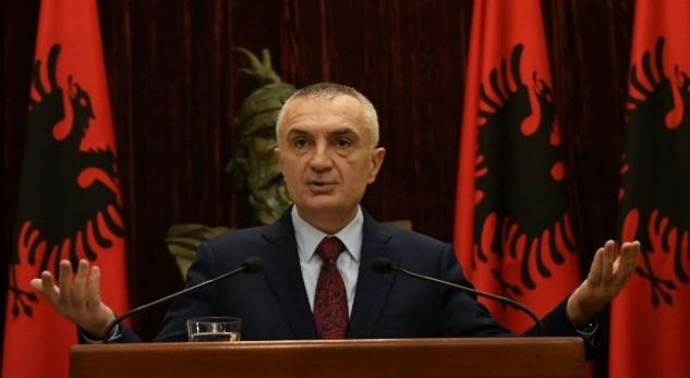 Presidenti Meta, vizitë tek familja e Agur Vrenozit