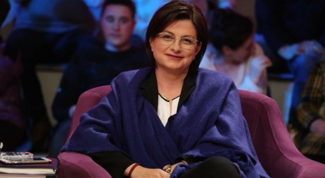 Deputetja Kadiu: PD, kur të vijë në pushtet, do të heqë taksën e qarkullimit