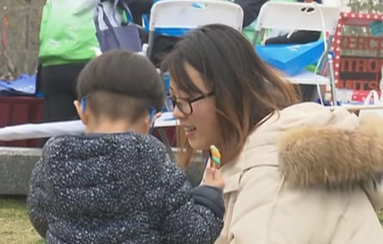 Vendosi kodin gabim, 2-vjeçari i bllokon iPhone-in të ëmës për 47 vjet