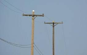 Durrës, këputet teli i korentit nga shtylla, lëndohen dy fëmijë