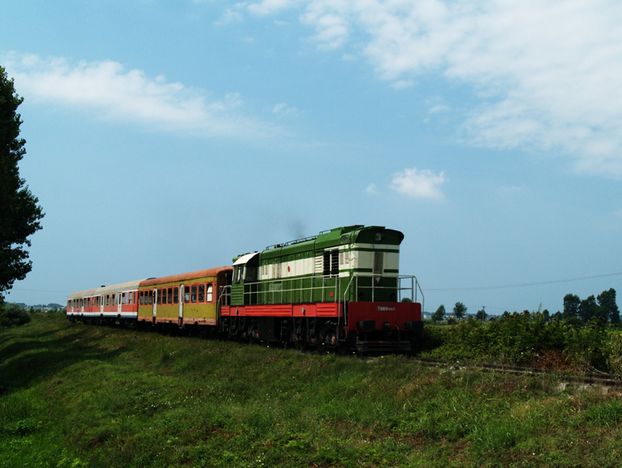 EMRI/ 23-vjeçarja në Durrës përplaset nga treni, humb njërën këmbë