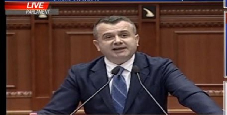 “Kokaina”, Balla i përgjigjet Bashës: Kur ishe ministër u kap më pak drogë