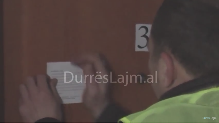 Kontrollet e UKD-së në zonën e plazhit, njoftime për abonentët pa kontratë (VIDEO)