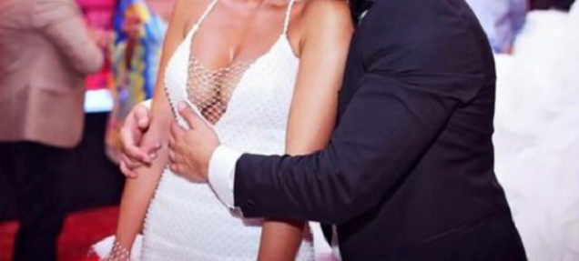 Meshkujt e njohur të showbiz-it që janë të martuar por nuk mbajnë unazë