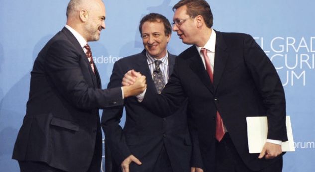 Gazeta gjermane: Si po e ndihmon Rama Vuçiçin për ndarjen e Kosovës