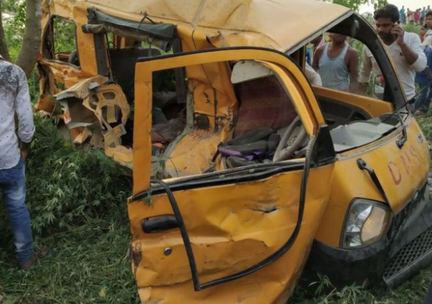 Autobusi përplaset me trenin, vdesin 13 fëmijë