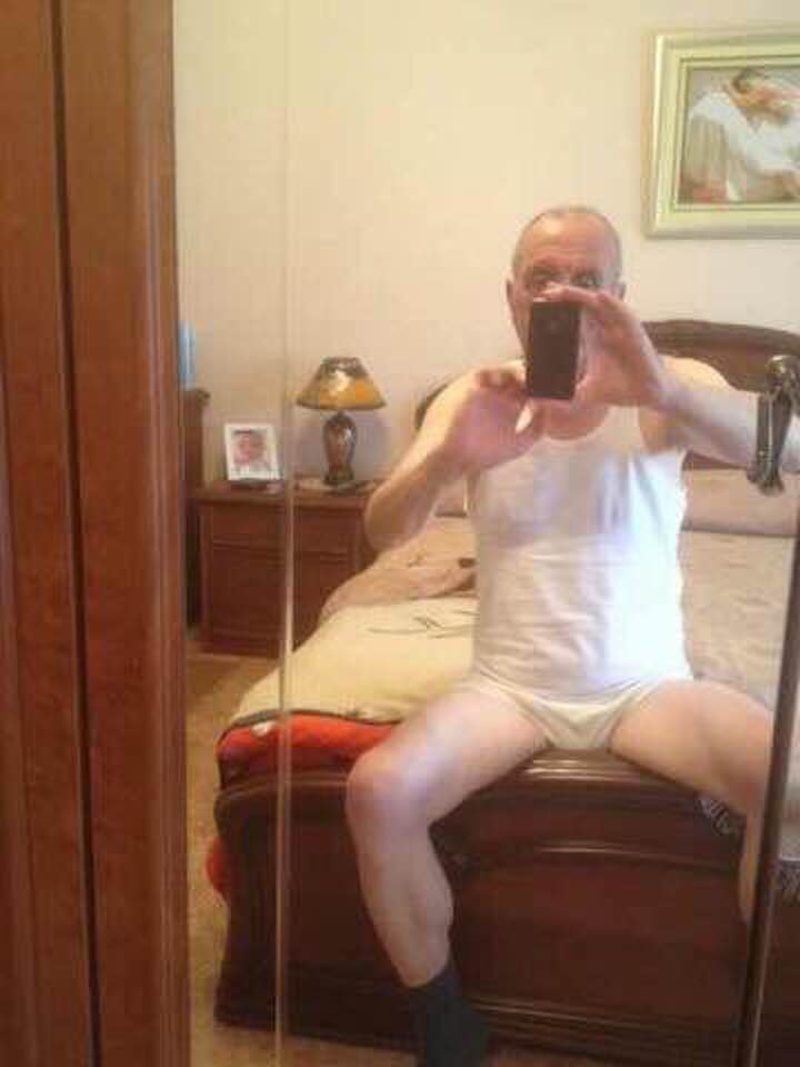 Fotot nudo që i çonte 20-vjeçares, shpërthen Manjani: Daci plak do mish t’njomë, as zv/kryeministrja…