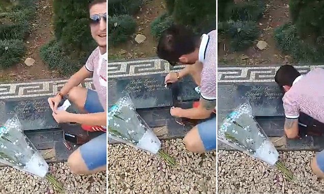 Bën gjestin e çmendur mbi varrin e Pablo Eskobarit (VIDEO)