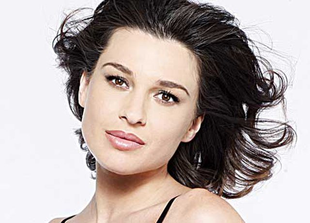 Kompozitori shqiptar akuzon Elsa Lilën për vjedhje