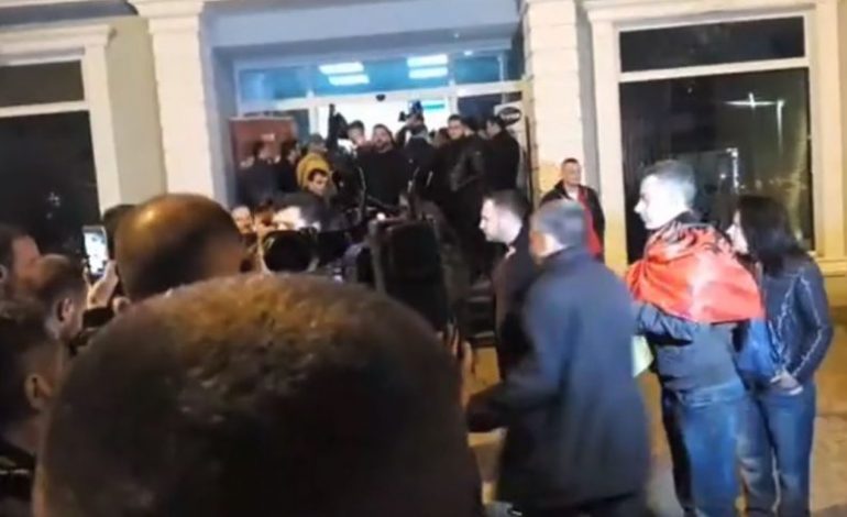 Arrestime të paligjshme, Avokati i Popullit akuza të rënda policisë për ndalimin e protestuesve