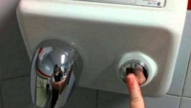 Arsyeja e tmerrshme pse nuk duhet të thani duart në lokale