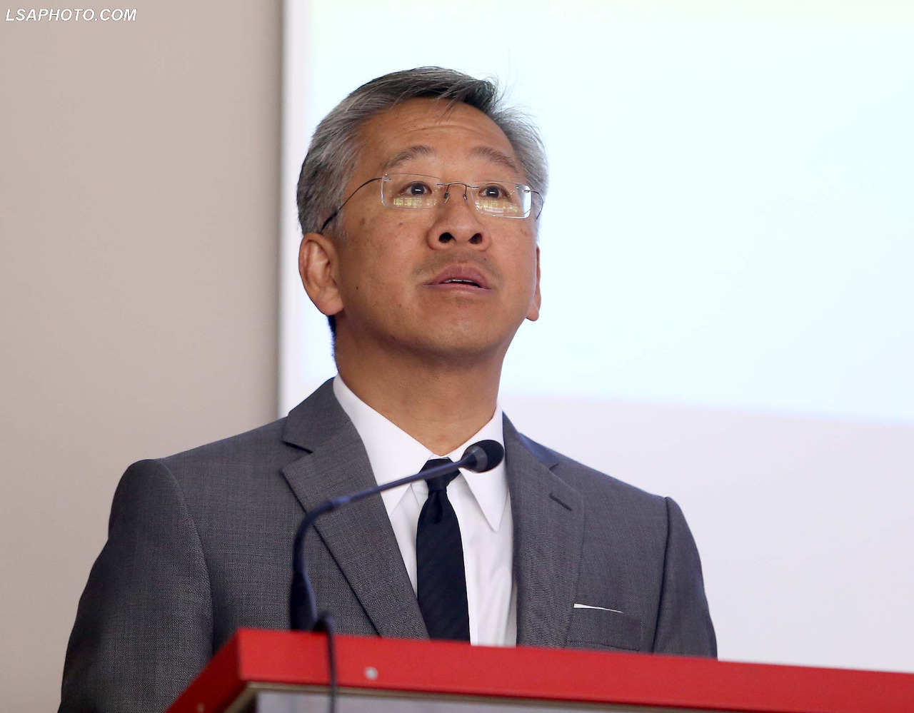 I kërkoi Llallës të arrestojë Metën? Reagon ambasadori Lu