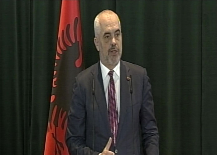 “Jemi të përgatitur për çudira”, Rama ftesë Bashës: Të bëhemi një skuadër me fanellën kuqezi