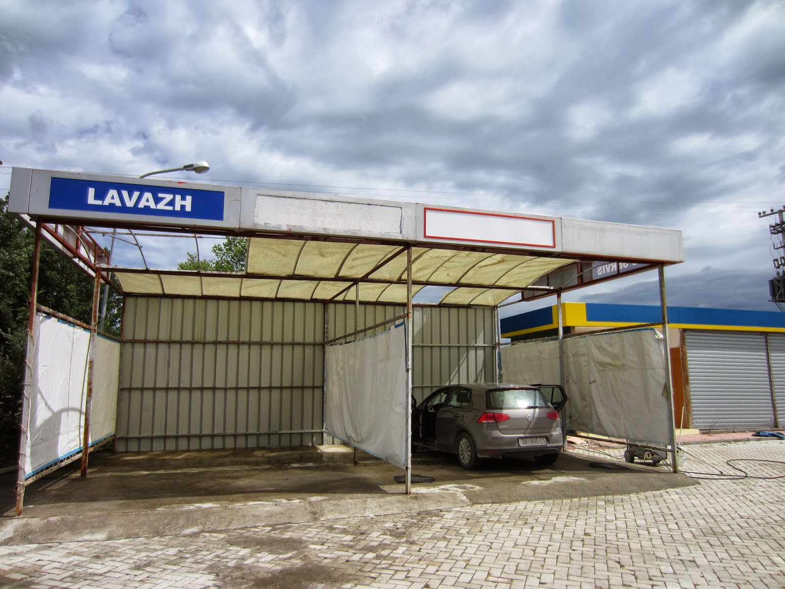 EMRI/ Kontrolli ‘blic’ në lavazh fundos të riun, kapet me kokainë