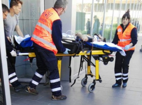 Futbollisti 27-vjeçar bie nga kati i tretë i hotelit