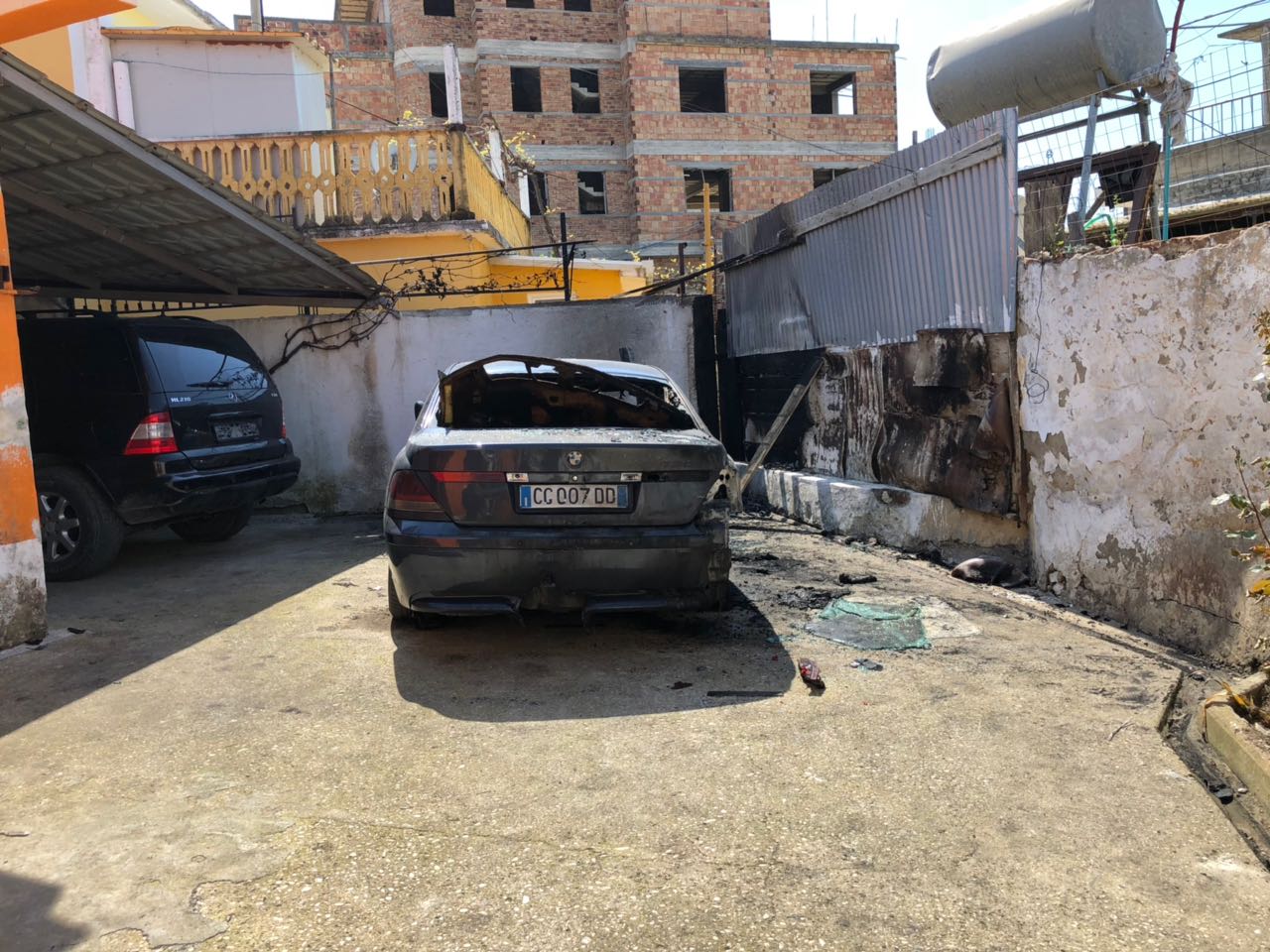 Digjet “BMW”-ja e të riut, dyshimet e policisë