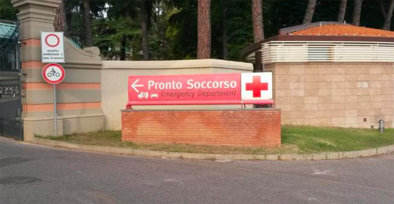 Shqiptari dhunon të bijën 1 vjeçe në Itali, i thyen dy brinjë