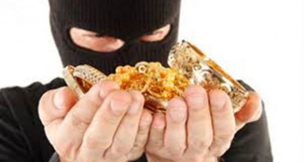 Vidhen sende me vlerë në një banesë në Durrës