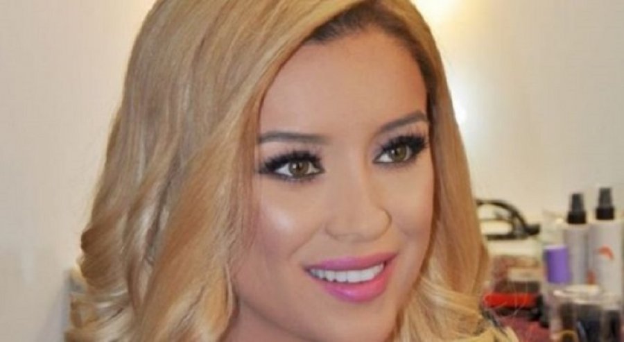 Alketa Vejsiu prezanton garderobën, e veshur me pizhame (FOTO)