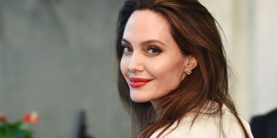 Në një lidhje me The Weeknd? Angelina Jolie reagon për herë të parë