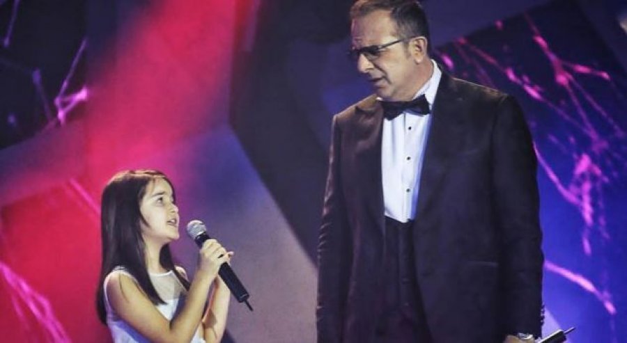 ‘Më mungon!’, përlot vajza e Ardit Gjebreas!