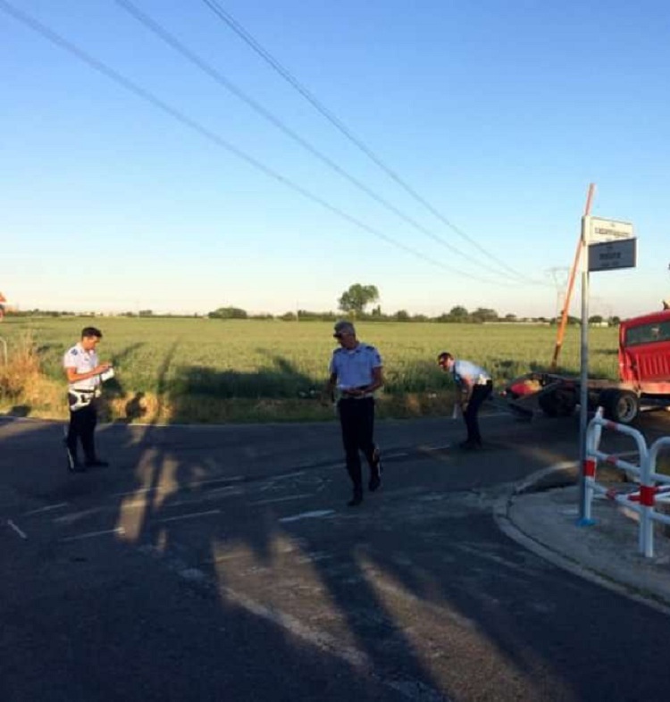 Aksident tragjik, vdes drejtuesi i mjetit